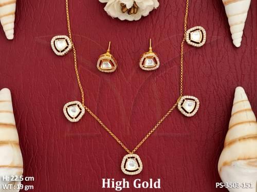 kundan-jewellery-full-stone-high-gold-polish-party-wear-pendant-set-