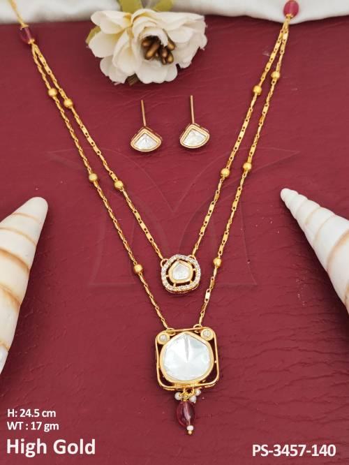 high-gold-polish-fancy-designer-wear-kundan-pendant-set