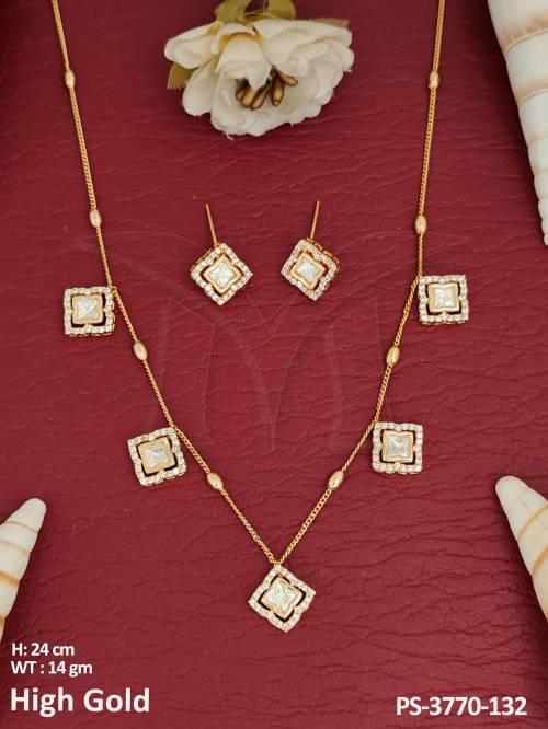 kundan-jewellery-high-gold-polish-attractive-design-full-stone-pendant-set-