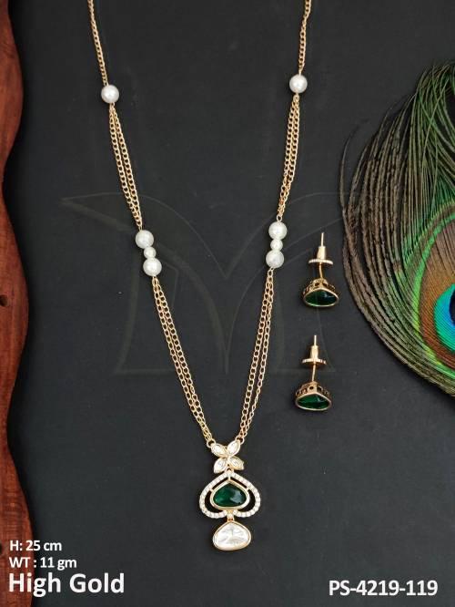 kundan-high-gold-polish-pendant-set-with-stone-studded-elegant-design