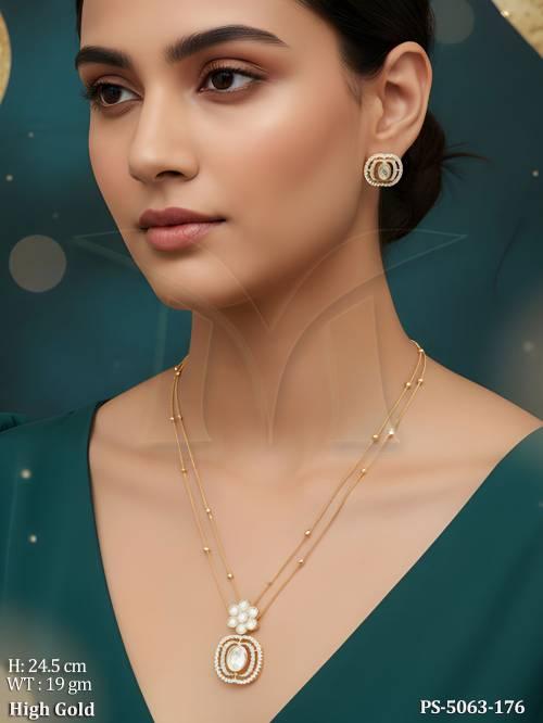 Elegant Oval Kundan Stone Pendant Set for Women