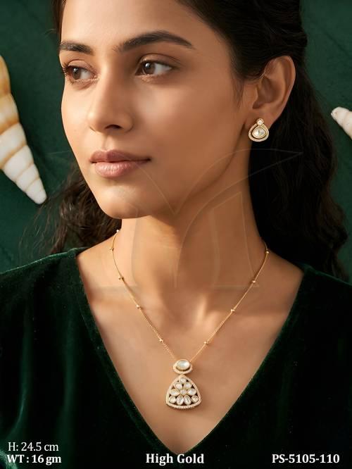 Designer Kundan Floral Pendant Set with Matching Earrings