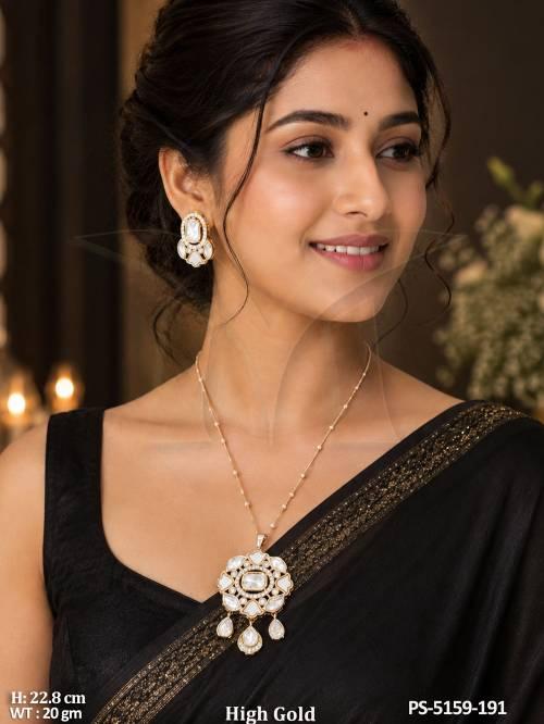kundan-fancy-pendant-set-with-matching-earrings