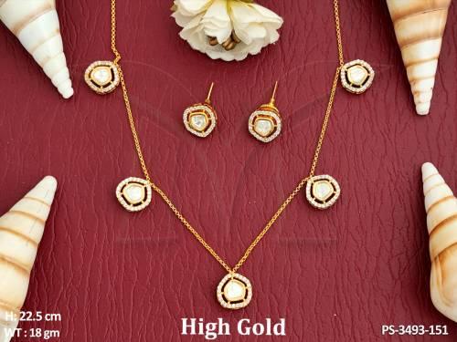 beautiful-kundan-jewellery-designer-full-wear-pendant-set-