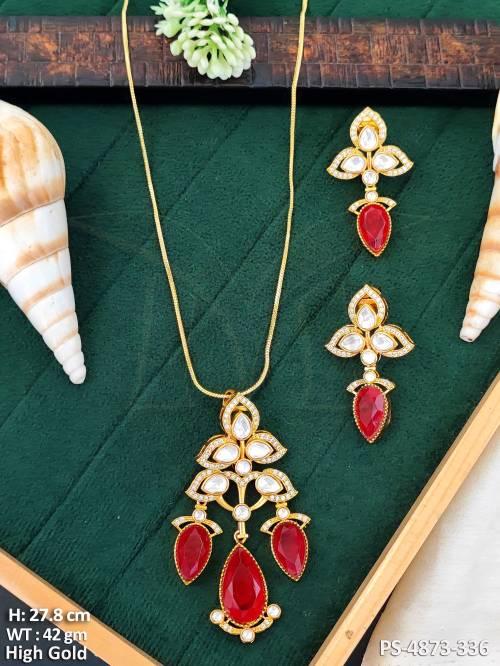 traditional-designer-kundan-pendant-with-earrings