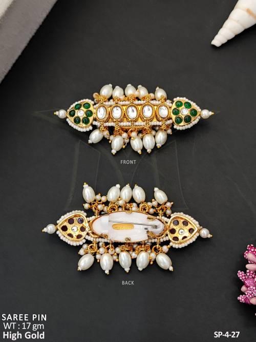 Traditional Kundan Saree Pin with Pearl Edging 