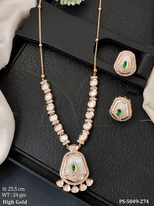Traditional Kundan Pendant Set for Festive Wear