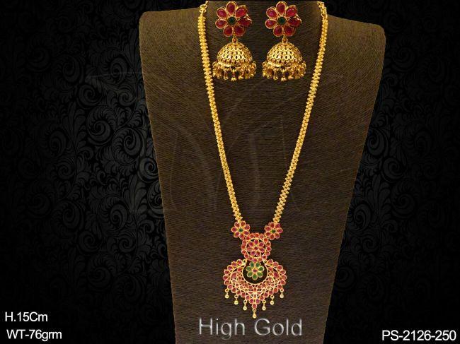 polo style designer kemp pendant set detail