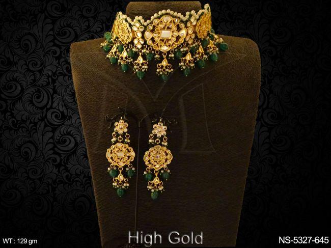 chokor style heavy kundan necklace detail