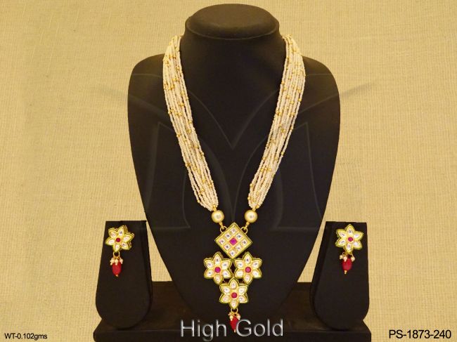 chokor shape long online pendant set detail