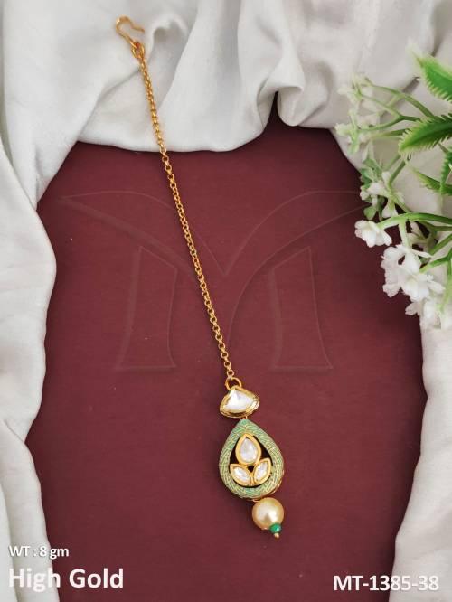 meenakari-design-high-gold-polish-beautiful-maang-tikka-