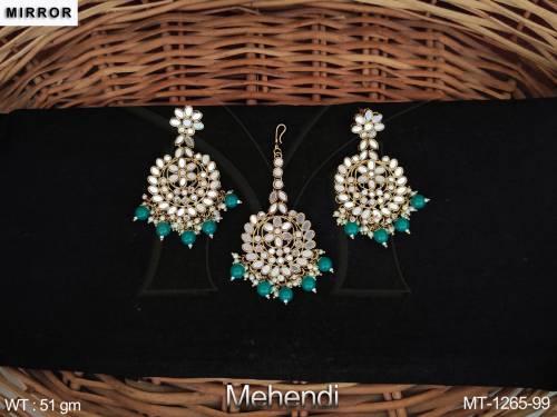 beautiful-antique-jewellery-design-mehendi-polish-maang-tikka-earrings-