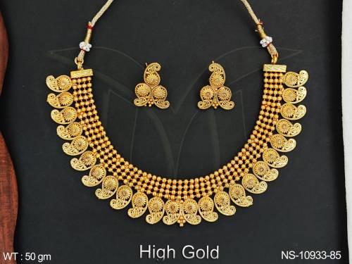 Antique Jewelry High Gold Polish Fancy Beautiful Antique Short Necklace Set 
