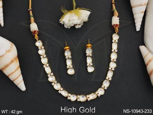 high-gold-polish-fancy-style-party-wear-beautiful-kundan-jewellery-short-necklace-set-