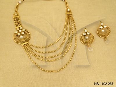 five layered chain one side pendant necklace set detail
