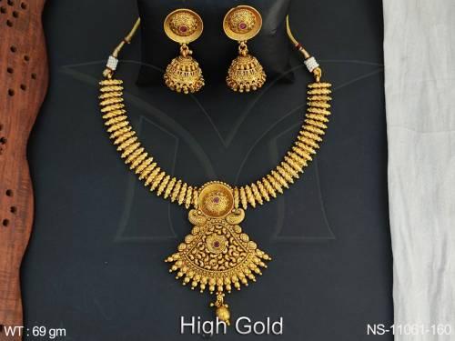 Beautiful Pendant High Gold Polish Fancy Style Party wear Antique Designer Antique Jewellery Necklace Set 