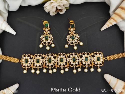 Matte Gold Polish Fancy Design Party wear Kemp Design Beautiful Kemp Jewellery Choker Style Necklace Set