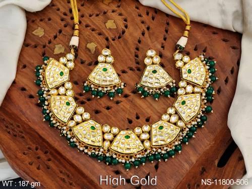 kundan-jewellery-high-gold-polish-clustered-pearl-party-wear-necklace-set-