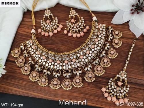 mehendi-polish-mirror-desing-clustered-pearl-antique-jewellery-choker-style-necklace-set-with-maang-tikka-
