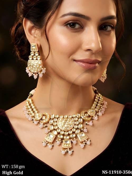 kundan-jewellery-high-gold-polish-clustered-pearl-party-wear-necklace-set-