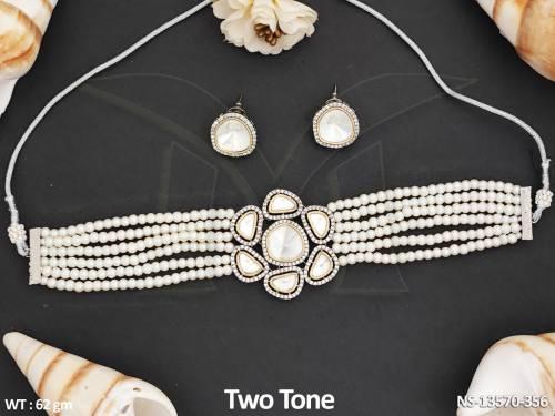 Kundan Stones Two Tone Polish Fancy Style Beaded Kundan Jewellery Choker Style Necklace Set 
