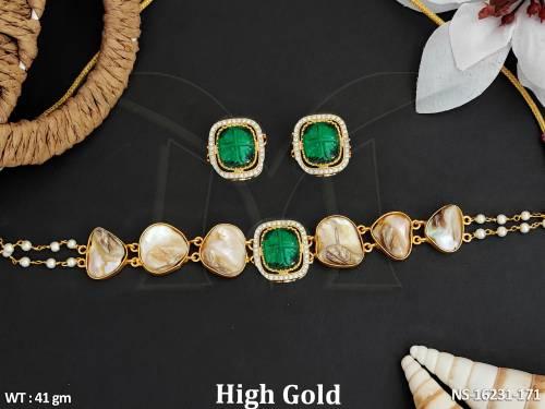 designer-antique-jewellery-high-gold-polish-necklace-set-with-intricate-detailing