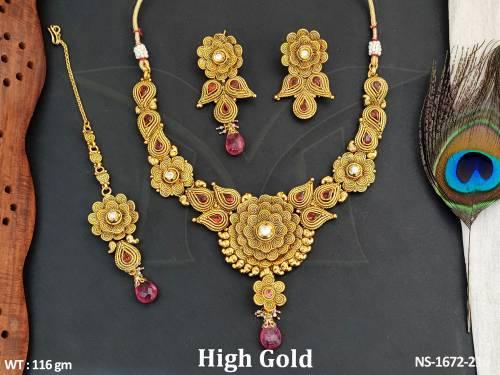paan decorated spiral flower antique necklace detail