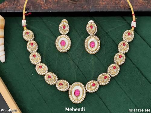 design-mehendi-polish-fancy-style-necklace-set-