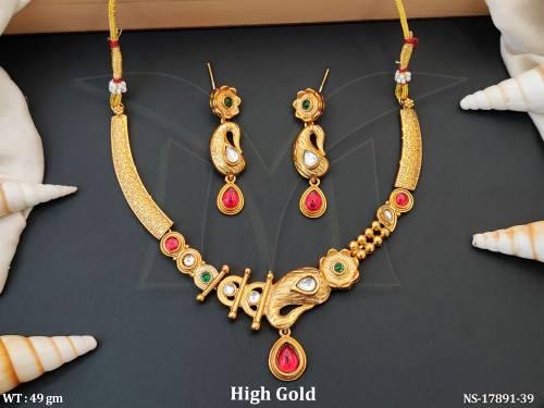 beautiful-high-gold-polish-designer-party-wear-short-necklace-set-