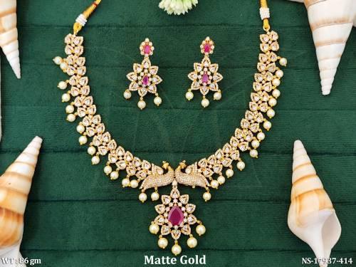 Kemp Matte Gold  Polish Designer Short Necklace Set     — NS-17937-414