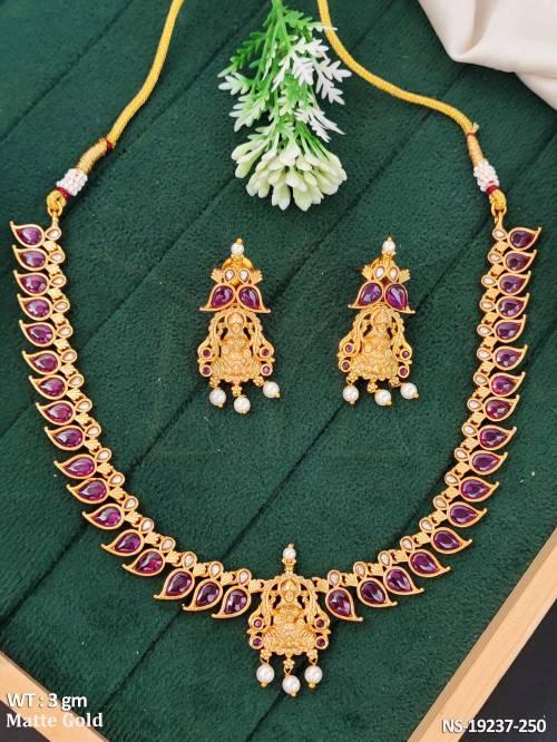 temple-style-matte-gold-kemp-necklace-set-with-earrings-