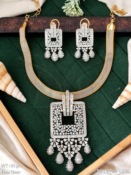 designer-ad-two-tone-necklace-set-with-drop-earrings