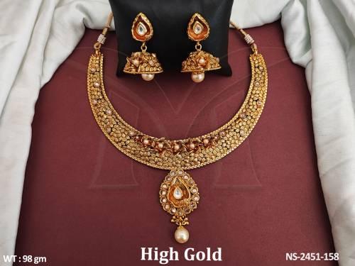 paan shape neck base set detail