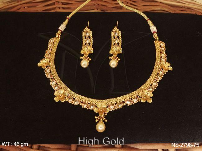 flower segmented style necklace detail