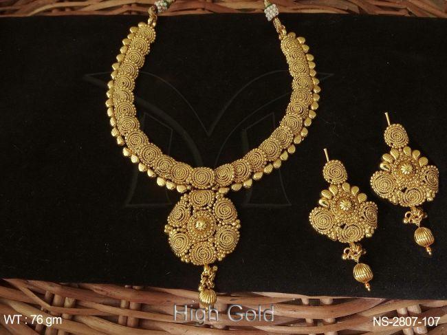 chakri shape layered necklace detail