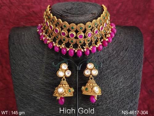 rounded layers style chokor necklace detail