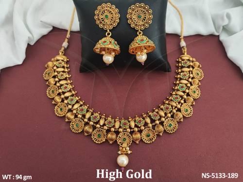 cup flower style antique necklace set detail