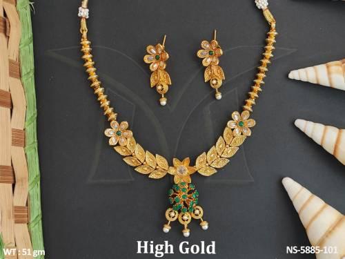 leaf dali desinger antique necklace detail