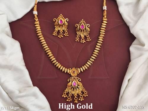 Delicate paan style high gold necklace set