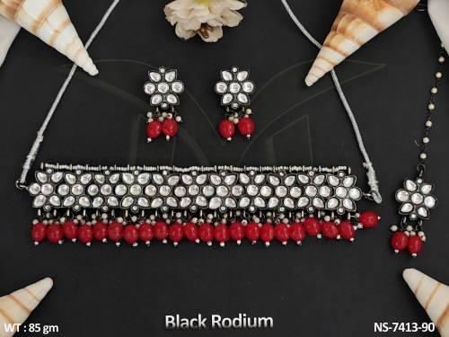 Kundan Jewelry Beautiful Full White Stones Clustered Pearl Party wear Choker Style Necklace Set with Maang Tikka