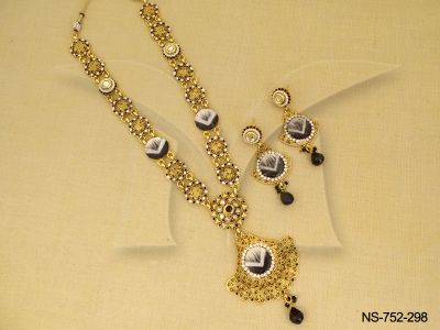 NS-752-298-BLACK