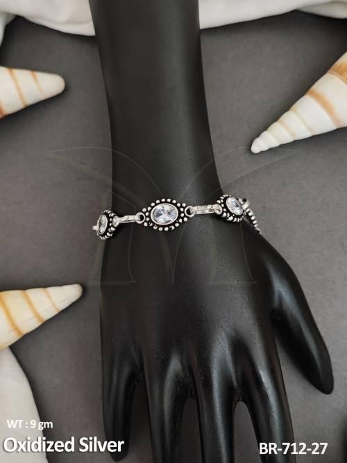 BR-712-27-WHITE