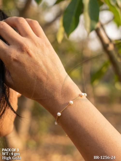 Delicate Pearl Chain Bracelet Lightweight Daily Wear Accessory Style