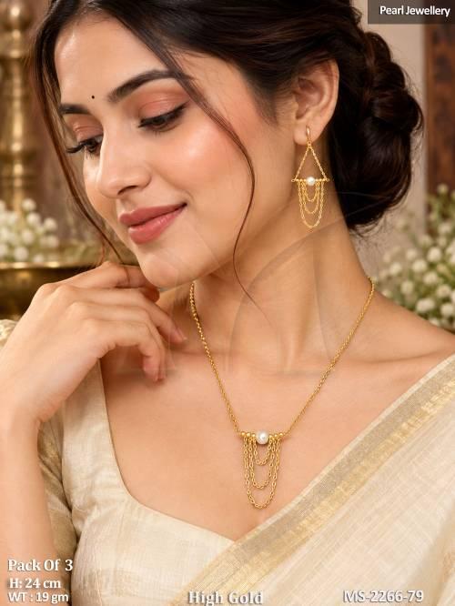 Designer Pearl Mala Necklace Set With Earrings
