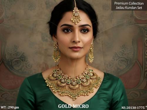 premium-jadau-kundan-chandbali-necklace-set-with-maang-tikka