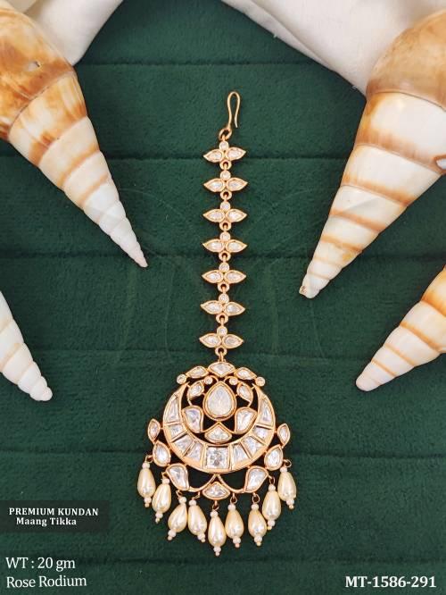designer-kundan-maang-tikka-with-pearl-drops-