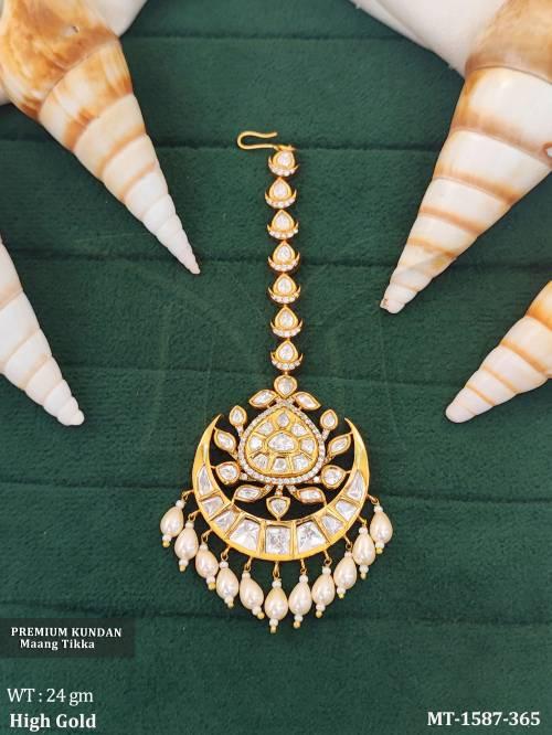 premium-kundan-maang-tikka-with-pearl-drops-