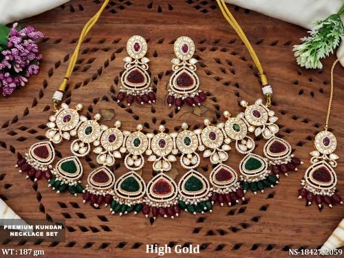 Traditional Premium Kundan Necklace Set with Pearls 