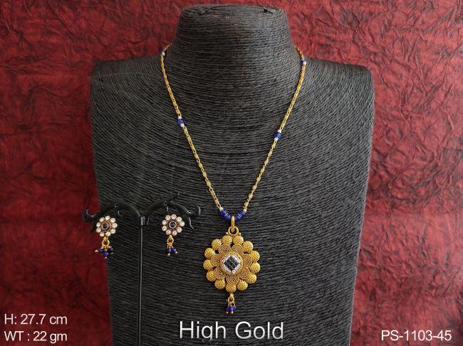 chakri flower base antique pendant detail