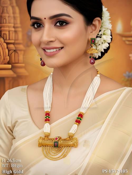 traditional designer pendant set detail